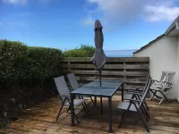 Cottage on coastpath, dogs welcome, includes Hotel indoor pool gym and tennis Hotel a Mullion
