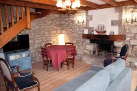 Charming Carnac Cottage with Unique View of the Standing Stones