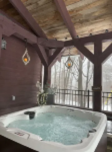 Private Adirondack Getaway. Close to Lake George and VT for Winter Activities.