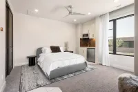 Luxury 4-bedroom Retreat- stellar red rock views – St. George's Premier Getaway