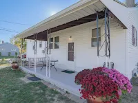 Charming 3-bedroom house with WiFi, AC in serene Linglestown Hotels in Linglestown