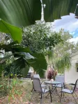 Centrally located, recently renovated, beach-themed delight; 4-min to the beach!