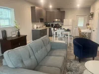 Cozy Modern House Near Interstate, Amusement Parks, Hospital, 20 Min from Beach