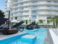 Raymoris Hotel - Beach