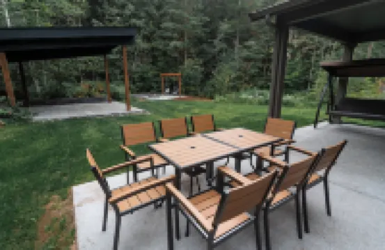 North Cascades Escape- spacious 5 bedroom, Hot Tub,  family-friendly, WiFi, AC