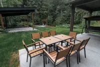 North Cascades Escape- spacious 5 bedroom, Hot Tub,  family-friendly, WiFi, AC