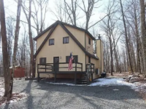 Beautiful Lodge in The Hideout!! 萊克酒店