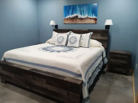 North Shore Log Home near Lake Superior