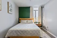 Luxury Mid-century Condo, Cozy & Fully Remodeled. Stocked with Many Extras! Hôtels à : 