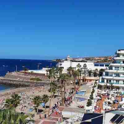 1 Bedroom Apartment With Air Conditioning & Free WIFI Pool & Sea View Hotel Exterior