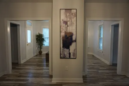 Family Getaway- Beautiful & spacious 4 Bdrm Historic Home with a modern touch!