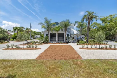 Charming Studio Loft S / Steps to Beach & Dining Отели рядом с достопримечательностью «St Simons Island»