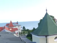 Bright, modern furnished apartment with sea views, 100 m to the beach - Ocean View