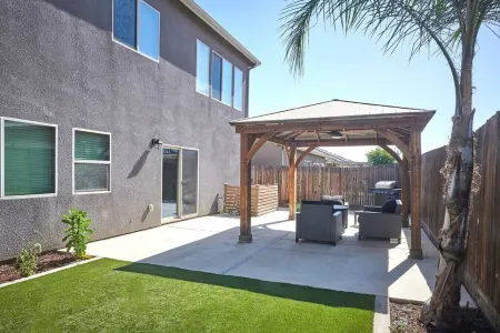 Sparkling & Spacious I Workout Equ. BBQ & Fire Pit