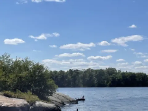 Rustic cabin near recreational, ATV and fishermans dream. 斯蒂芬森酒店