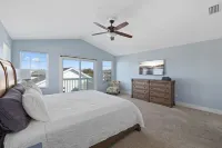 Oversized home w/ Heated Pool - mins from beach! Hotels in Butler Beach