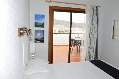 Beautiful views over Los Cristianos Hôtels à : 