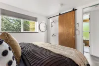 Casa Bruna creekside home in the heart of the Gorge Hotels in Carson