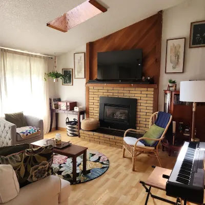 Hot Tub, Near Autzen Stadium,  Deck and View