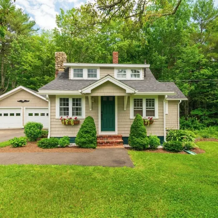 Cozy cottage -Close to Downtown Camden!