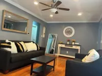 Beautiful place minutes away to New York City . Hotels in Teaneck
