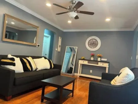 Beautiful place minutes away to New York City . Отели в г. Тинек