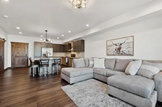 #303 1bed /1bath APT With view and gym close to GNP in Columbia falls.