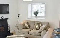 Newlands Cottage, in the heart of Kendal [Pet's ok] Hotels in Kendal