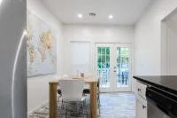 Walk to OU Stadium - Renovated 3Br/2BA with Patio & Parking