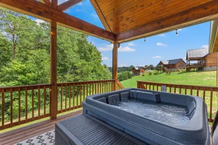 Brand New/ATV Trailer Parking/ 5 min to Miguel's