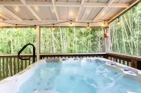 Gather in This Spacious Home with Games and a Fire Pit - Perfect for Families