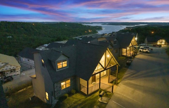 Lake View Escape - Sleeps 22, Game Room, Indoor Pool