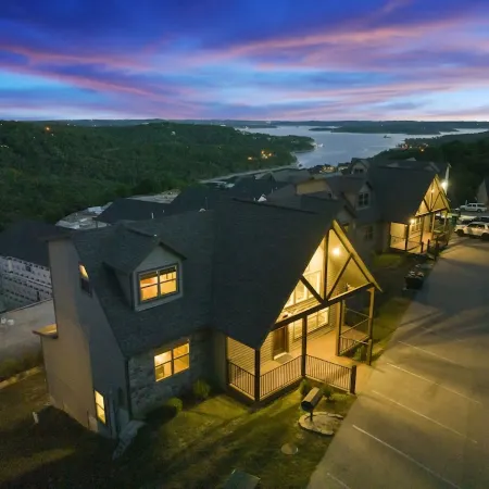 Lake View Escape - Sleeps 22, Game Room, Indoor Pool