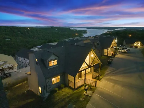 Lake View Escape - Sleeps 22, Game Room, Indoor Pool - ジム