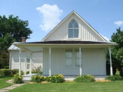 Red Fern Hotel - Eclectic Getaway 2 bedroom