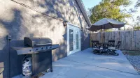 The Bay House - Pet Friendly! Basketball court, firepit - Walk to the Bay! Hotels near Blasted Screen Print & Boutique