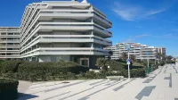 Apartment seafront luxury building Canet Sud, parking and free WIFI
