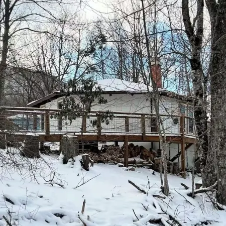 Available Jan 16-19 Steps to Ski Beech Adjustable Bed, Pets &Fireplace