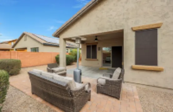 Newly Renovated 4 Bedroom House near hiking and lots of restaurants