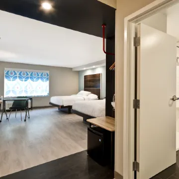 Tru by Hilton Chicopee Springfield