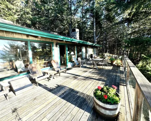 Paradise in Forest setting w/ Ocean views, hot tub, close to town & Hiking Các khách sạn ở Eastsound