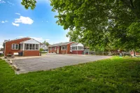 THE CLASSIC OCEAN BEACH HOUSE: 6 QUEEN 1 SOFA BED