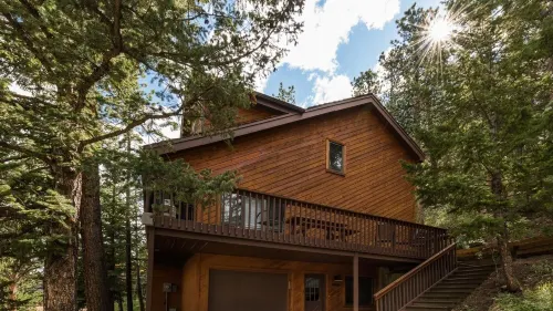 Well-Equipped, Beautiful Art-filled Cabin with new A/C, Close to RMNP & YMCA