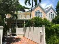 Secret Villa I @ Old Town with Private Pool, close to Duval!