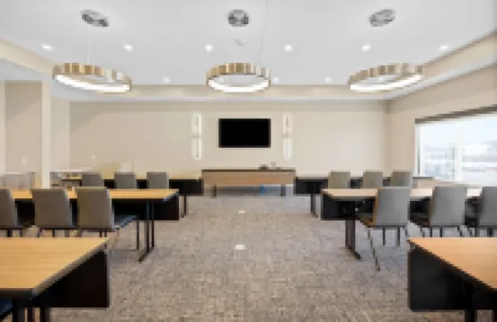 Best Western Plus Marquette Hotel  Suites