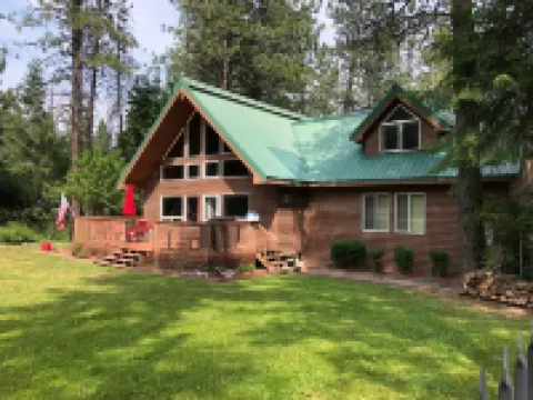 3 bedroom Chalet at the base of Schweitzer Hotels in Sandpoint