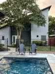 Lovely, Bright Modern House, Short Walk to Main Street, Private Pool! - Pools