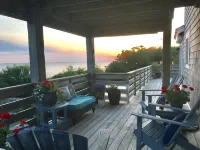 Avon Village~Waterfront~Quiet Private~2King Suites~Dogs~ Few May Dates Open.