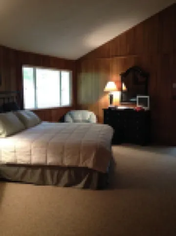 Spacious,Friendly,Warm and Cozy 5 Bedroom 3 Bath Family Home