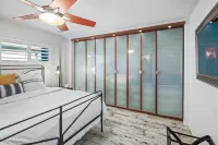 Manzi Place - Luxury Pad w/ Heated Pool & Cozy Fire Pits + Centrally located! Hotels in North Mountain